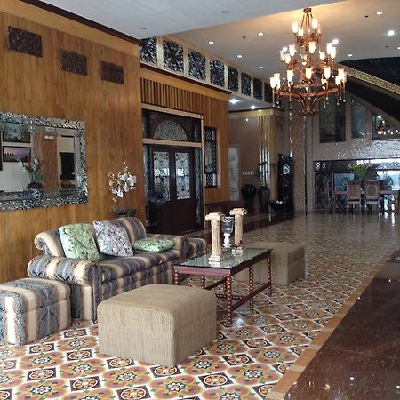 Pearlmont Hotel Cagayan de Oro Buitenkant foto