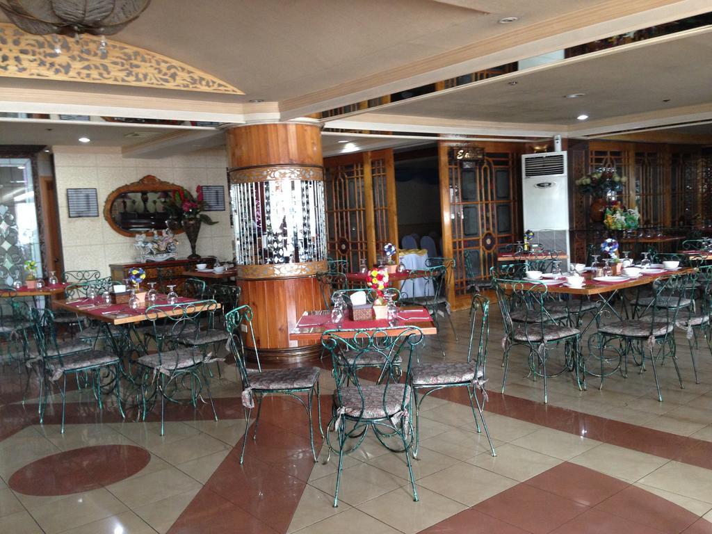 Pearlmont Hotel Cagayan de Oro Buitenkant foto