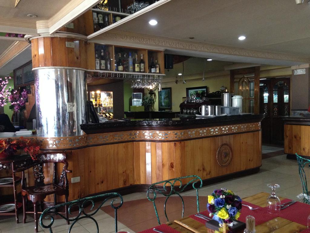 Pearlmont Hotel Cagayan de Oro Buitenkant foto