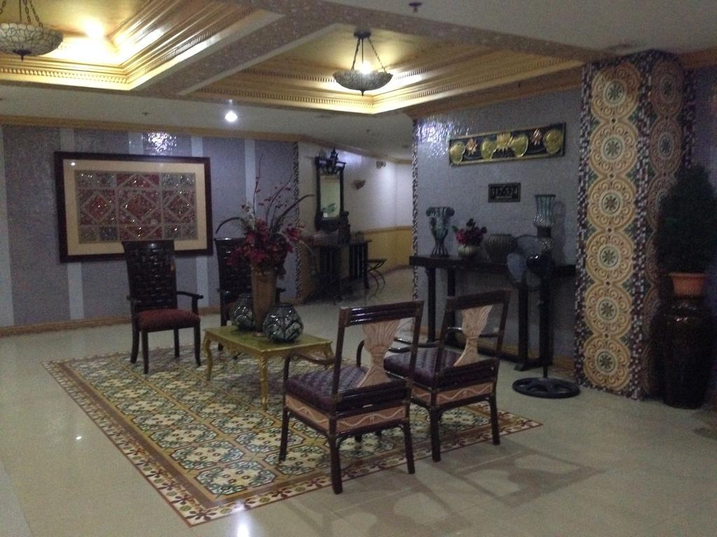 Pearlmont Hotel Cagayan de Oro Buitenkant foto